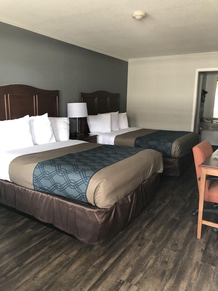 Travelodge By Wyndham Canton-Livonia Area, Mi Buitenkant foto