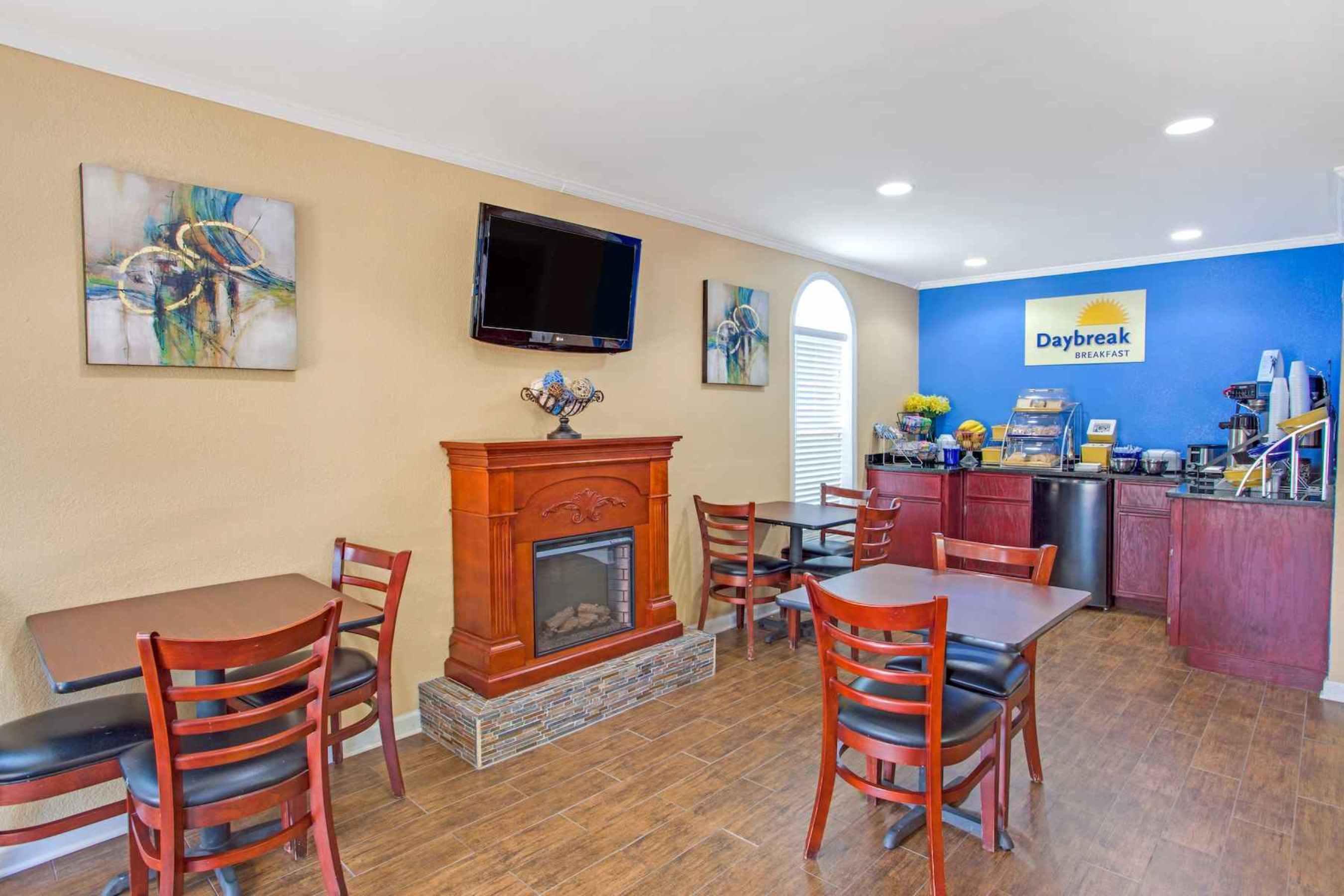 Travelodge By Wyndham Canton-Livonia Area, Mi Buitenkant foto