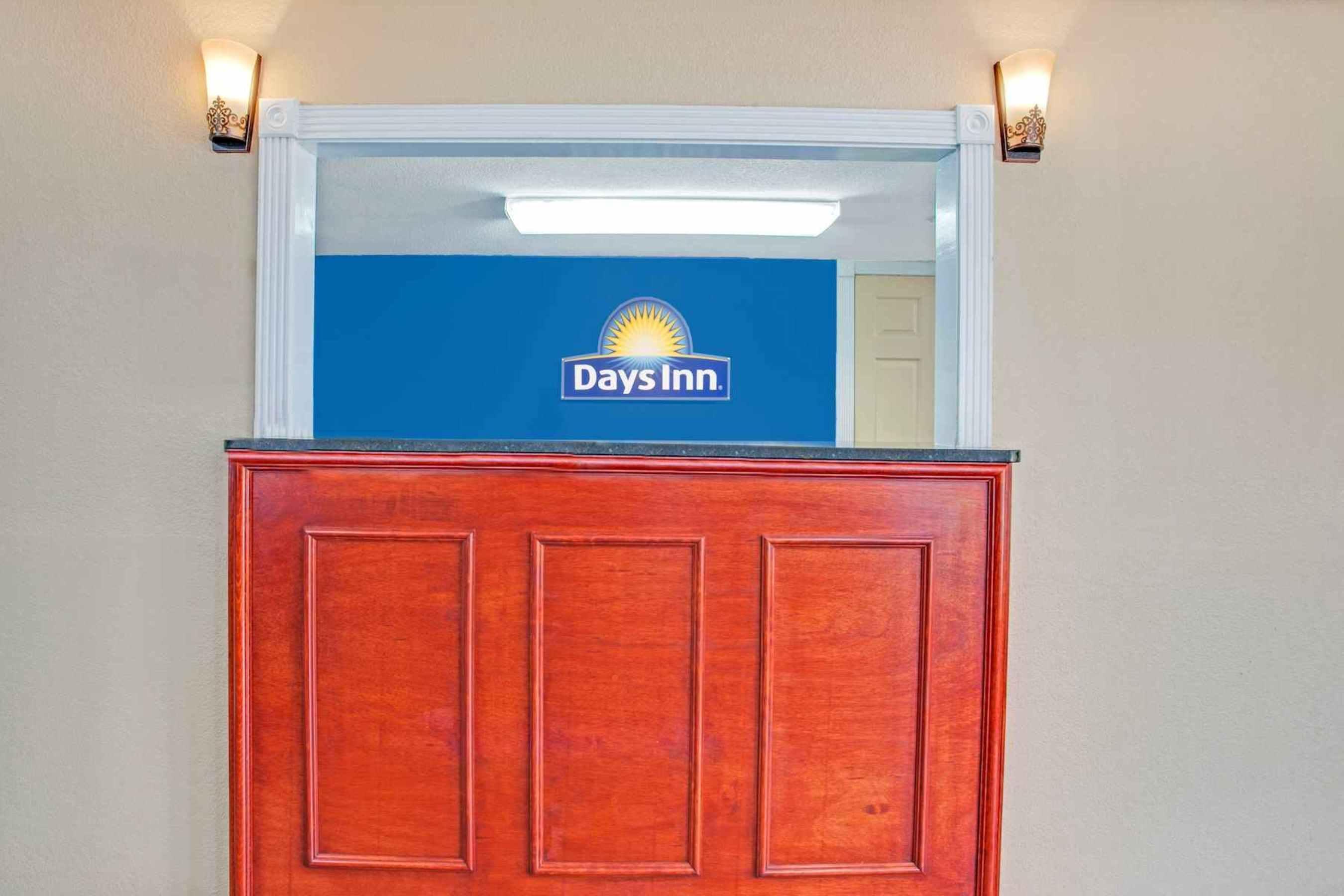 Travelodge By Wyndham Canton-Livonia Area, Mi Buitenkant foto