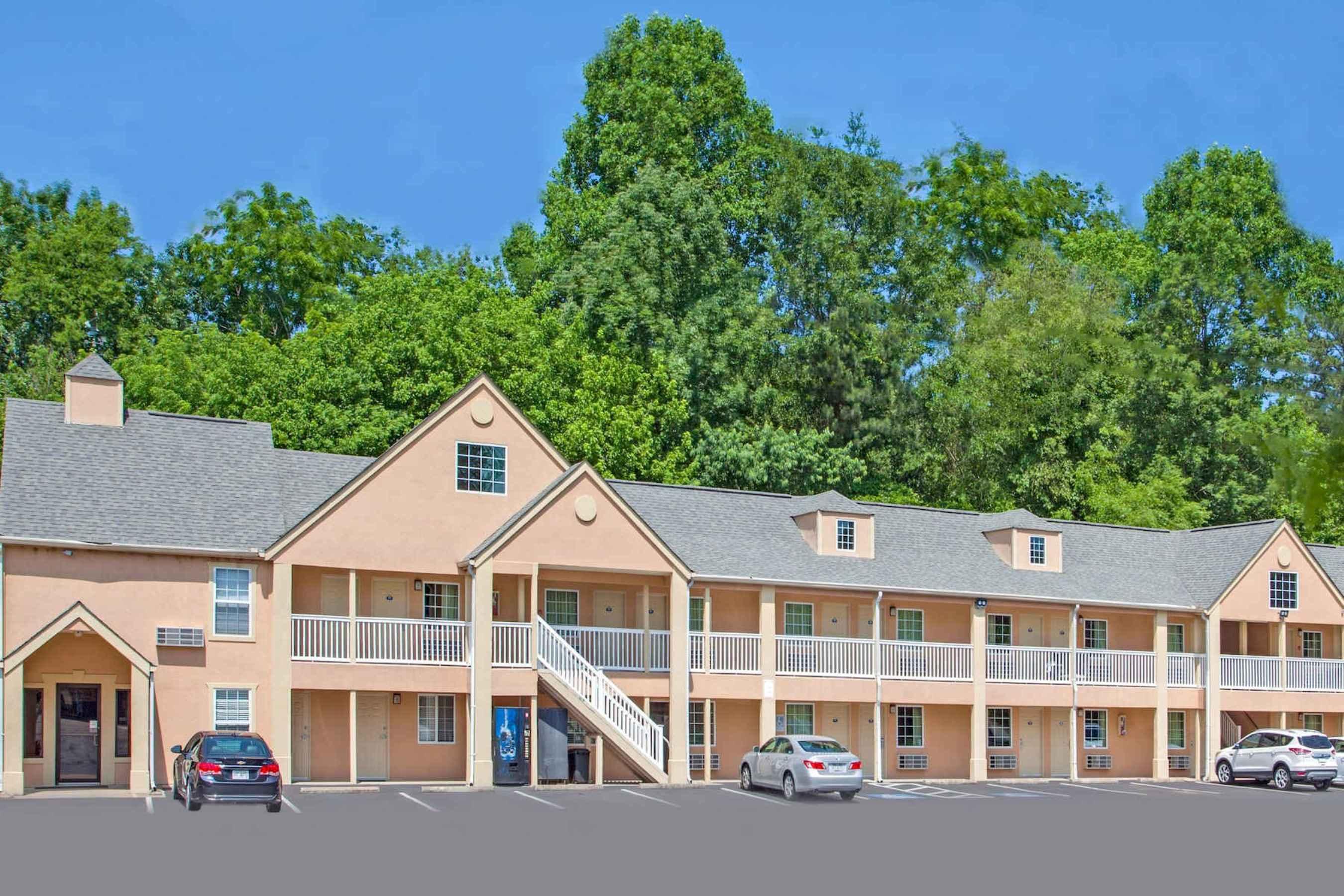 Travelodge By Wyndham Canton-Livonia Area, Mi Buitenkant foto