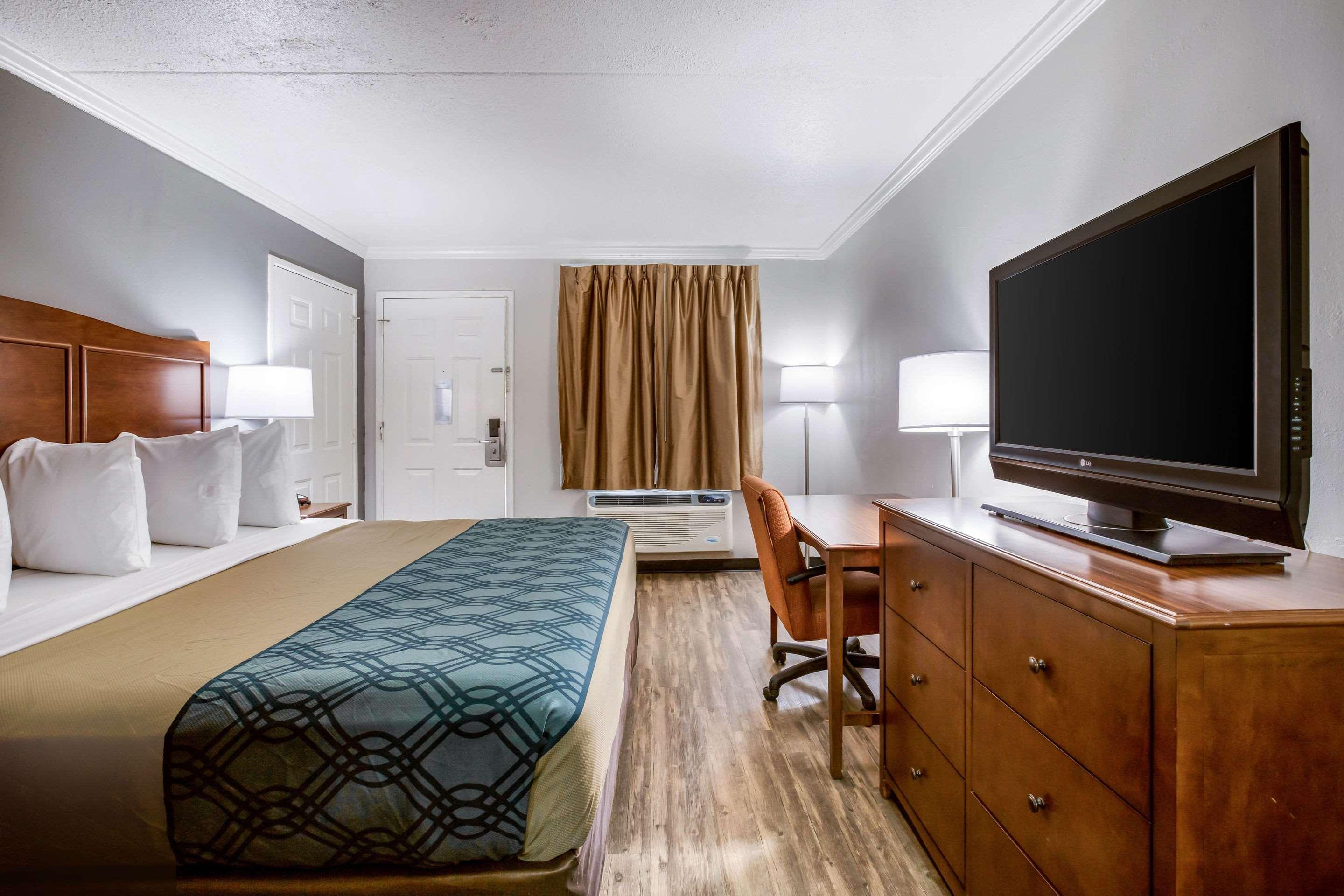 Travelodge By Wyndham Canton-Livonia Area, Mi Buitenkant foto