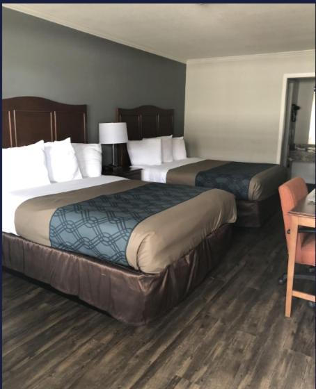 Travelodge By Wyndham Canton-Livonia Area, Mi Buitenkant foto