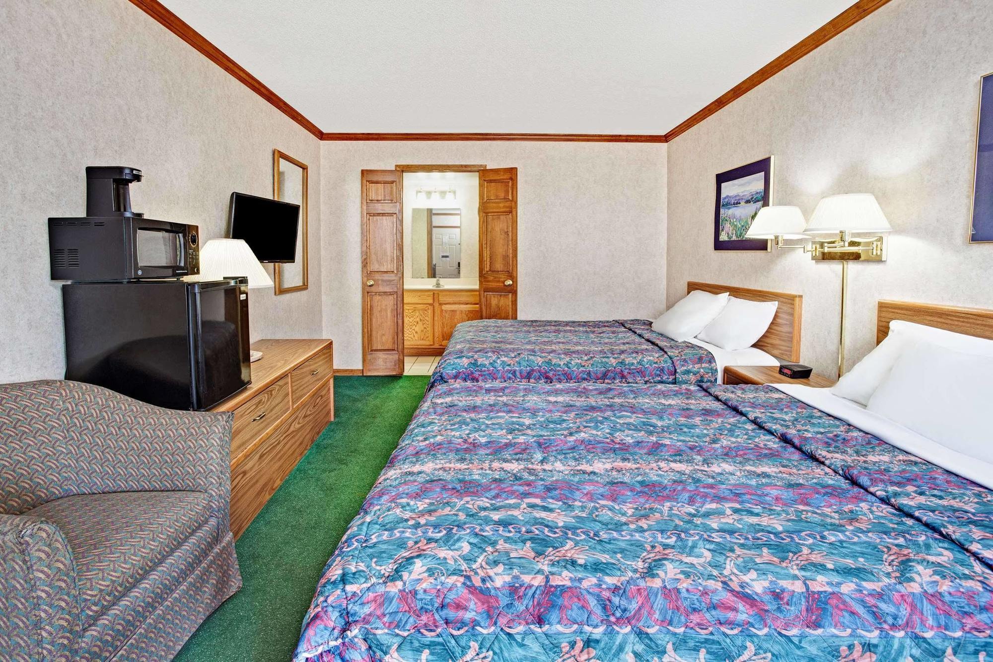 Travelodge By Wyndham Canton-Livonia Area, Mi Buitenkant foto