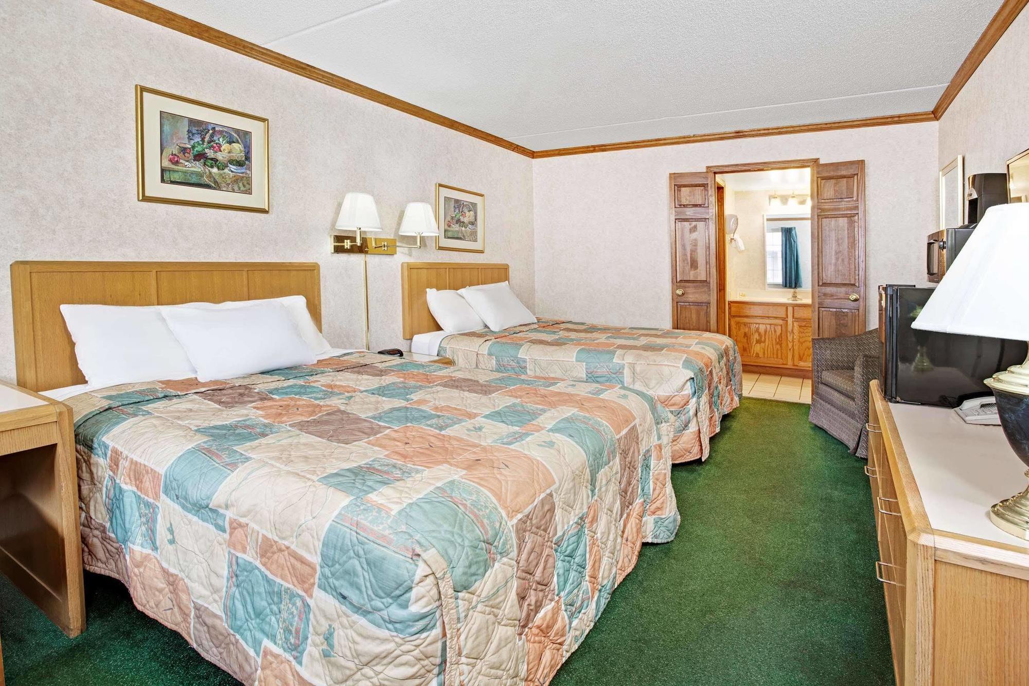 Travelodge By Wyndham Canton-Livonia Area, Mi Buitenkant foto