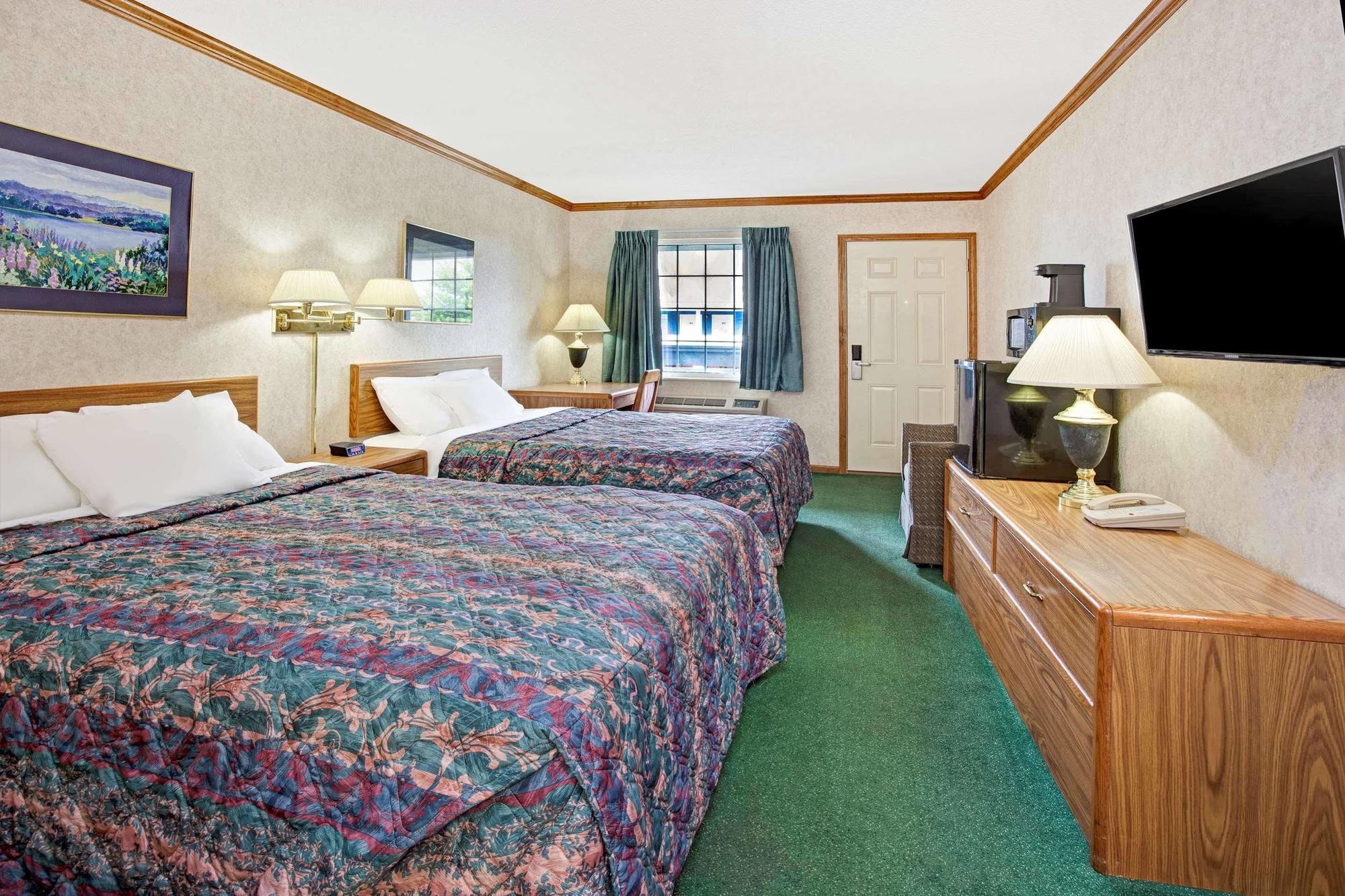 Travelodge By Wyndham Canton-Livonia Area, Mi Buitenkant foto